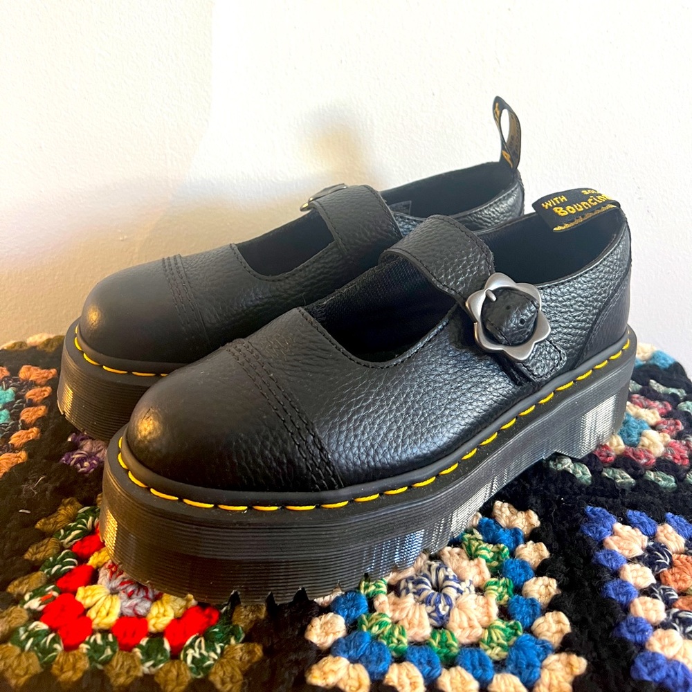 Dr. Martens Addina Platform Oxfords Size 8
